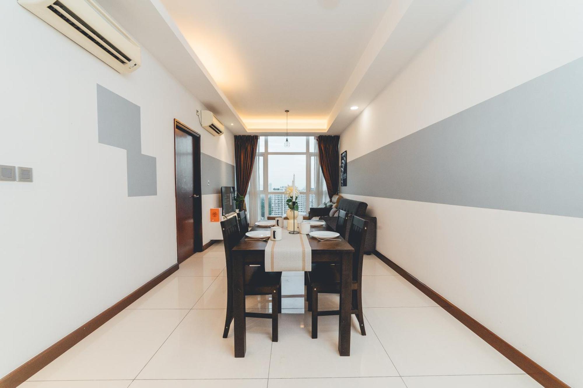 Paragon 2br4pax Sleek Nr Ciq Midvalley By Our